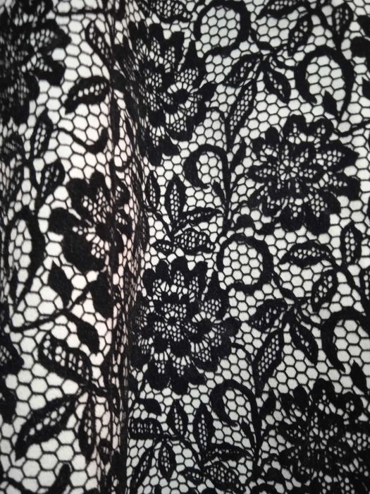 Къса разкроена рокля