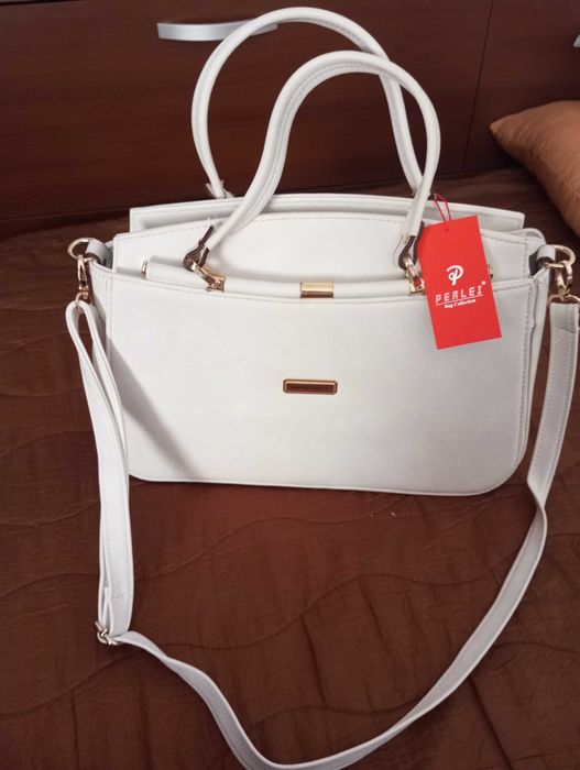 Бяла дамска чанта - чисто нова