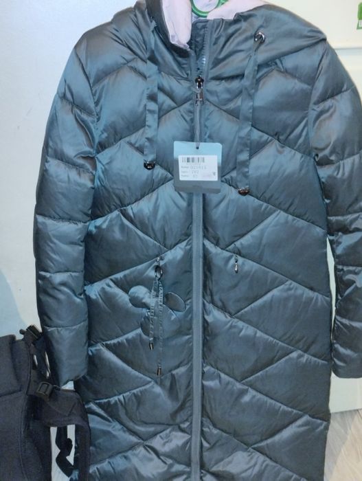 Срочно куртка пуховик