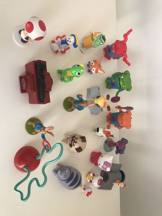 Lot jucarii mari Kinder & McDonalds