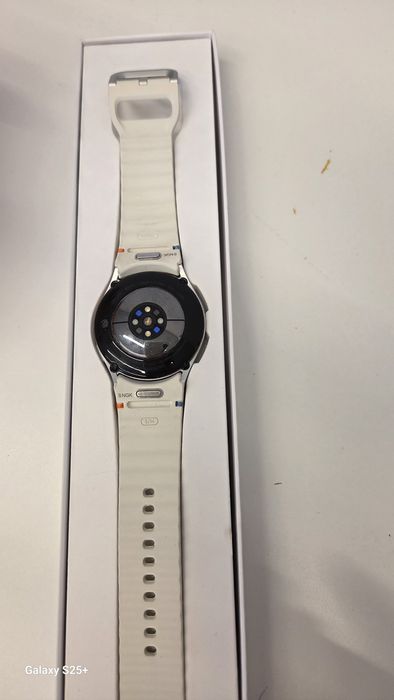 Часы Samsung Galaxy Watch 7