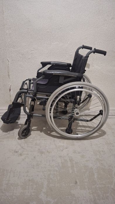 Инвалидная коляска