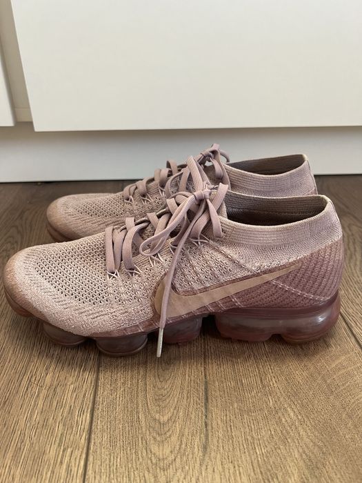 adidasi nike vapormax