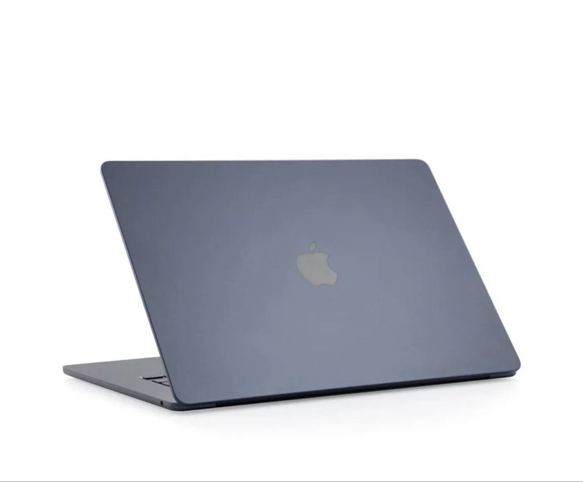 Mac book Air 15 inch m3 8/512