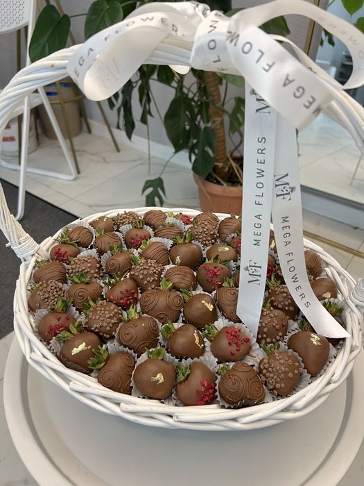 Клубника в шоколаде прайс құлпынай