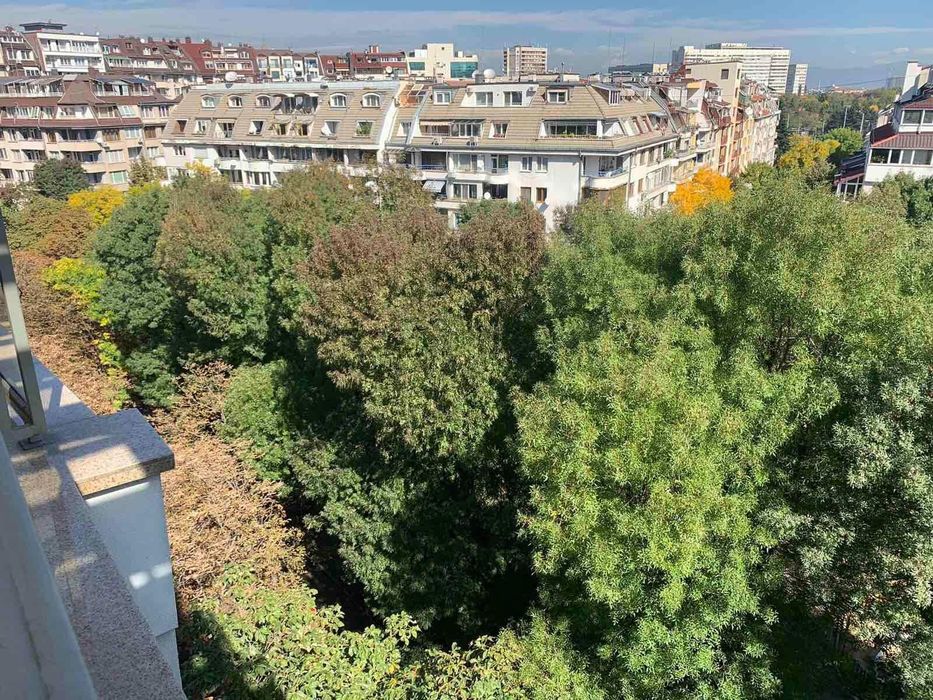 Дава се под наем Многостаен апартамент в София, Стрелбище - 250 кв.м за 2400 € - Снимка #1