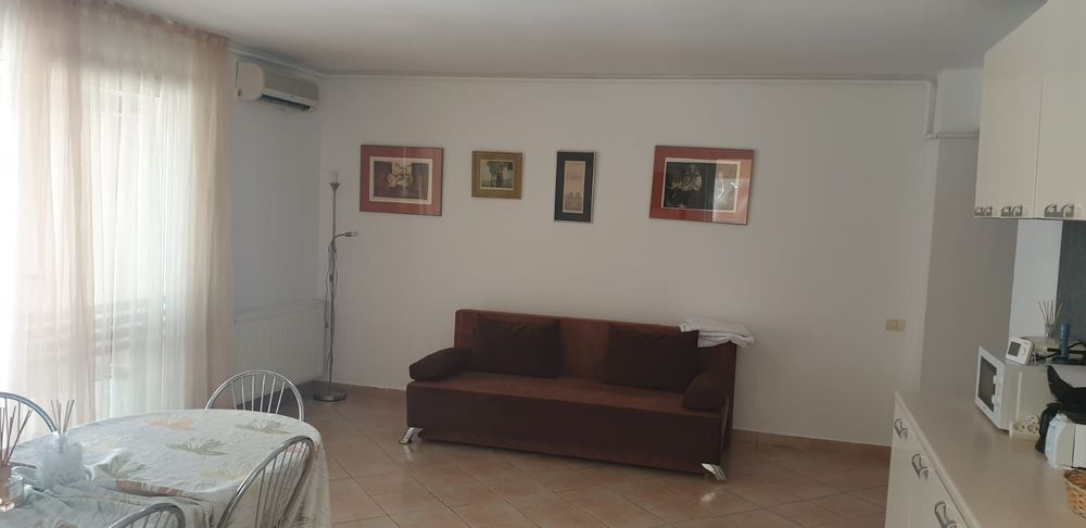 Apartament cu 3 camere de vânzare  zona Vega Butoaie