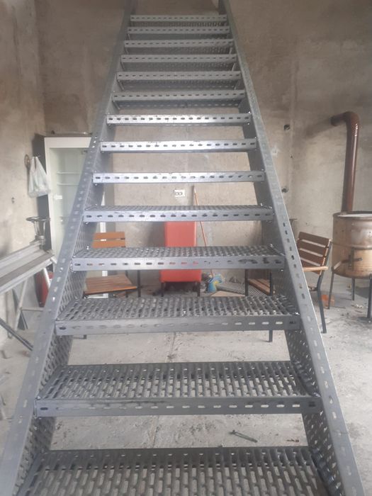 Scara metalica zincata 4m