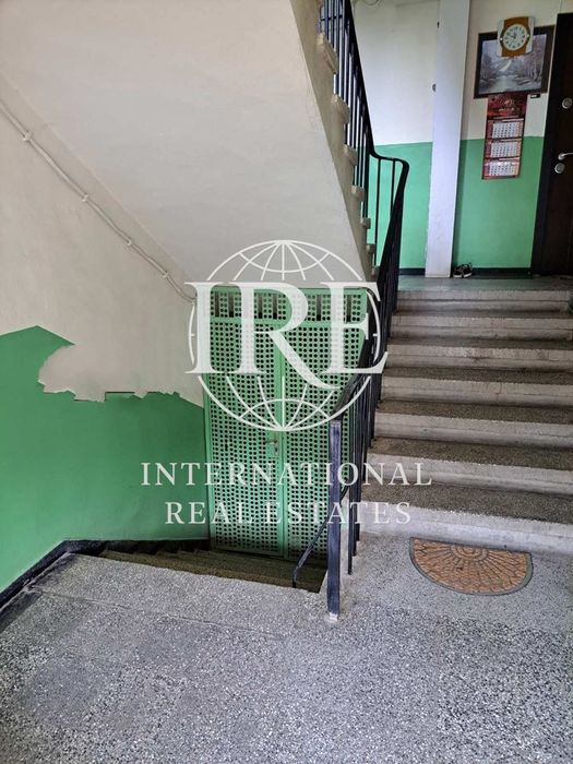 Продава се Тристаен апартамент в Варна, Младост 2 - 66 кв.м за 889 €/кв.м - Снимка #11