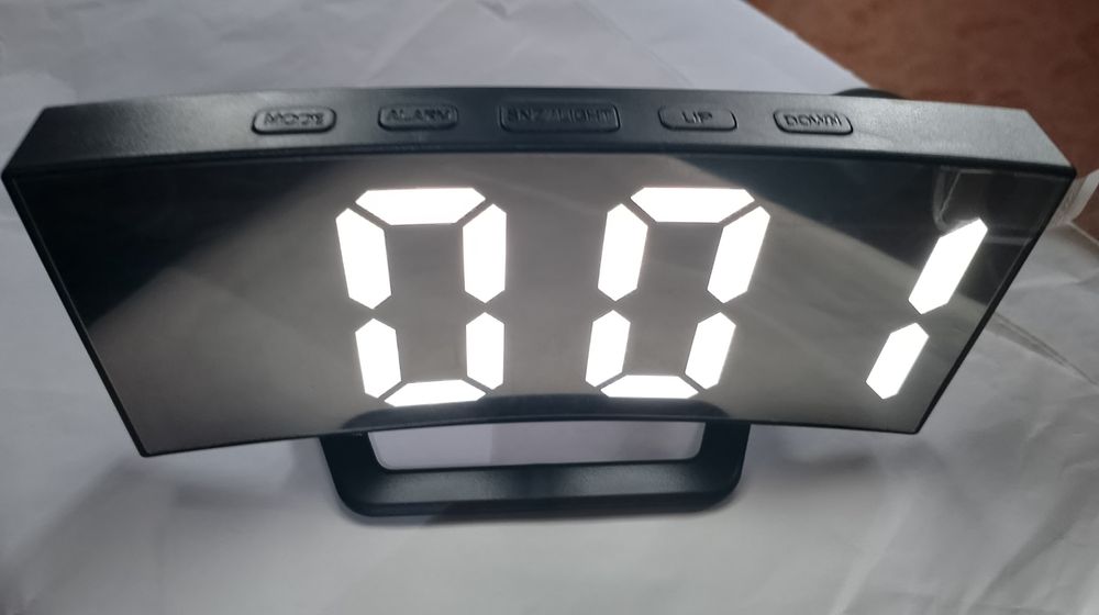 Ceas Digital cu Led/Nou