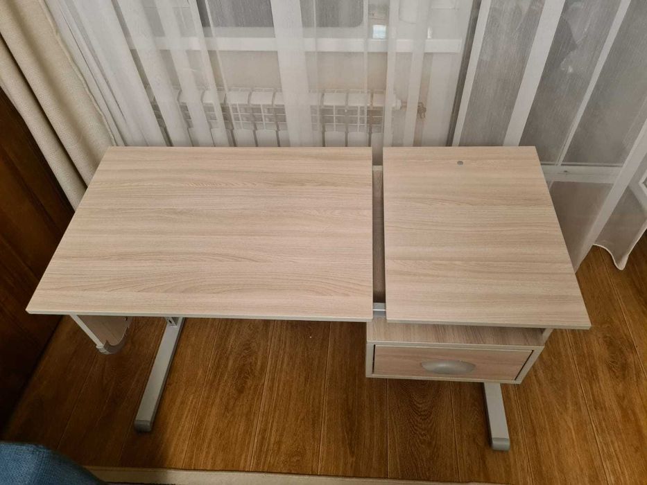 Растущая парта Дэми (Деми)