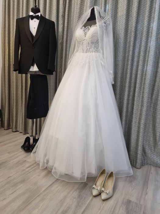 Închiriez manechin mire/mireasa