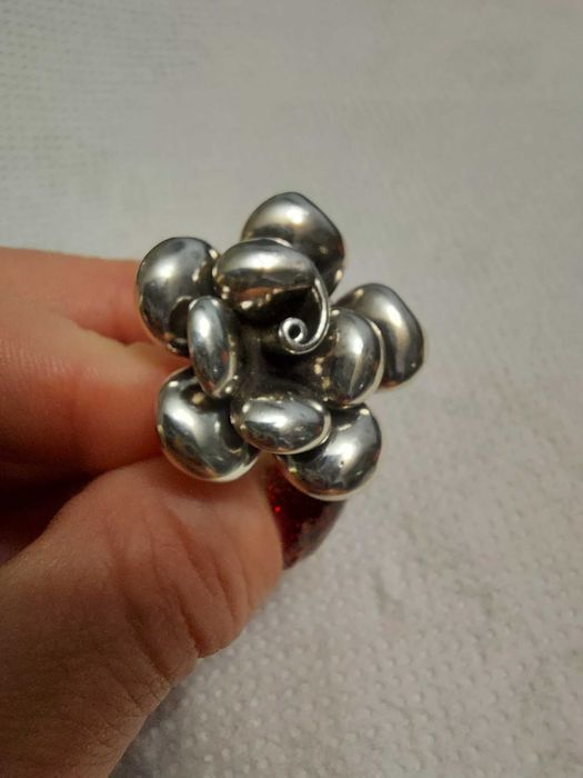 Красив, масивен пръстен