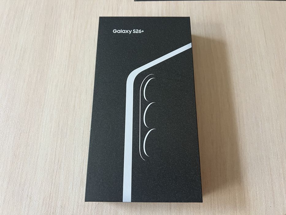 Продавам Samsung Galaxy S26+ 256/12GB-НОВ