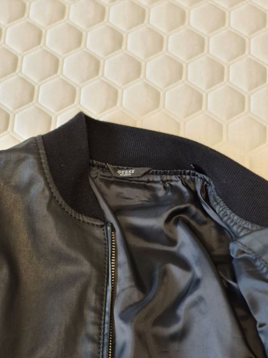 Geaca dama  Guess marimea L