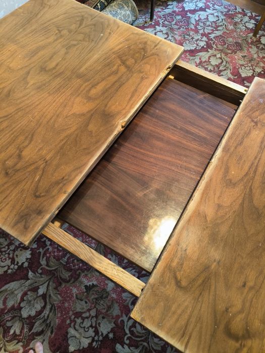 Стол раздвижной, стулья комплект