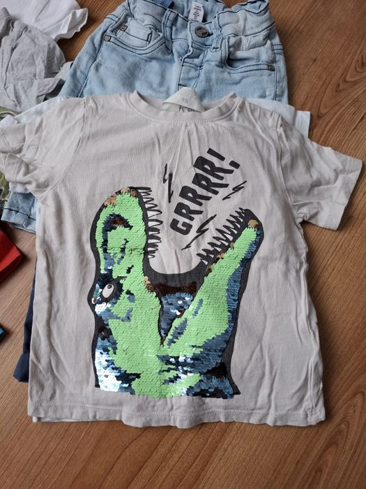 Lot tricou/pantaloni scurți 98-104