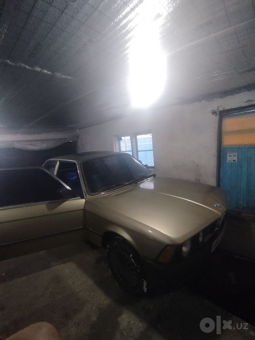 BMW e21 316 sotiladi.