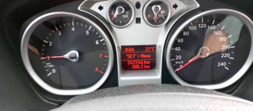 Ford Focus 1.8 бензин- 125к.с