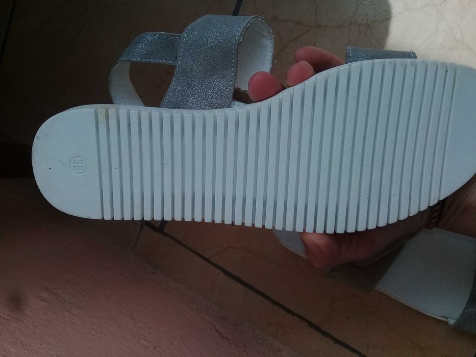 sandale de piele gri NOI