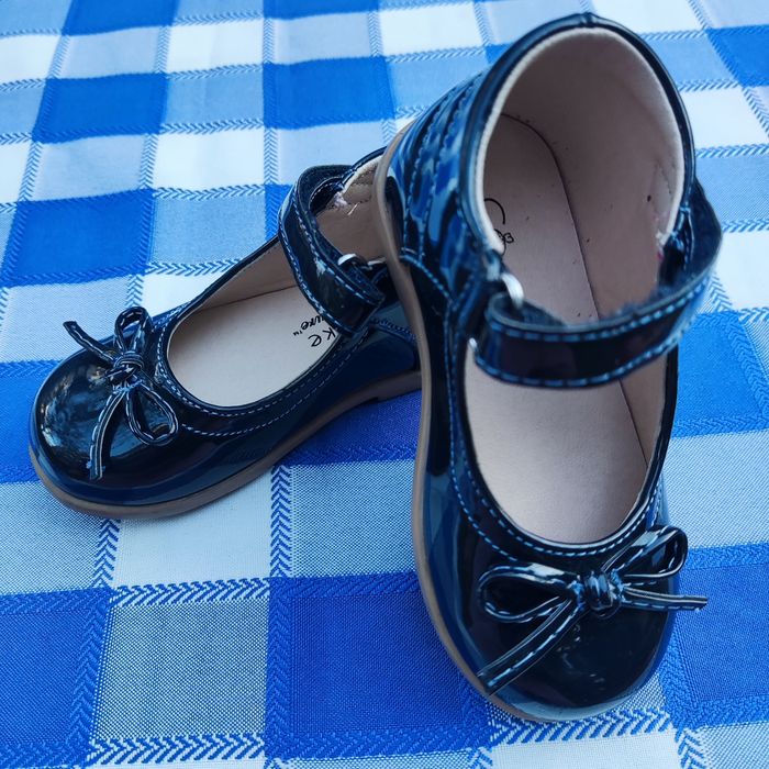 Лачени обувки 21 номер