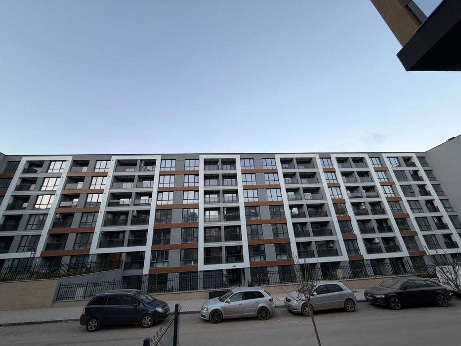 Продава се Двустаен апартамент в София, Изгрев - 80 кв.м за 1020 €/кв.м - Снимка #1