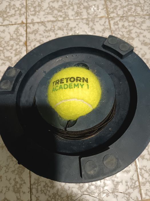 Треньор по тенис