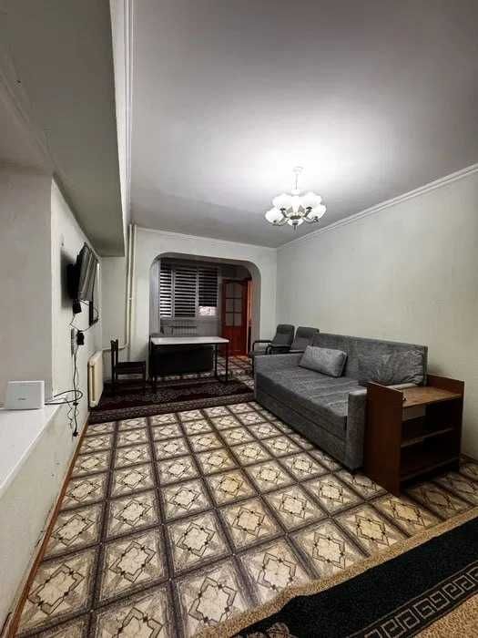 Вторичка Юнусабад 1комн/1/4, 43м2 Евроремонт. Кирпич Ор-р: Метро Минор