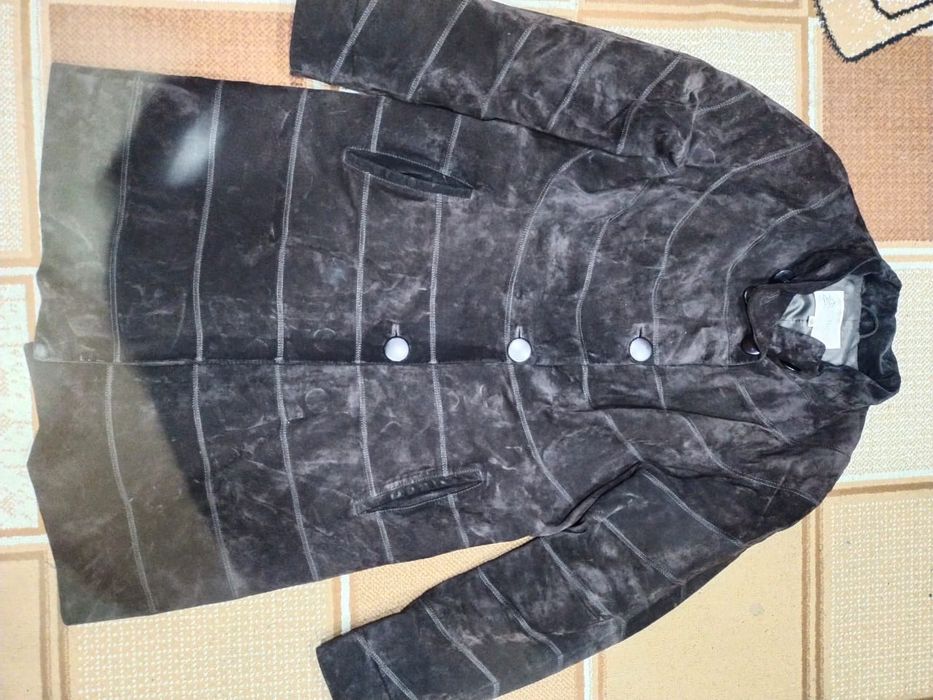 Две куртки женские