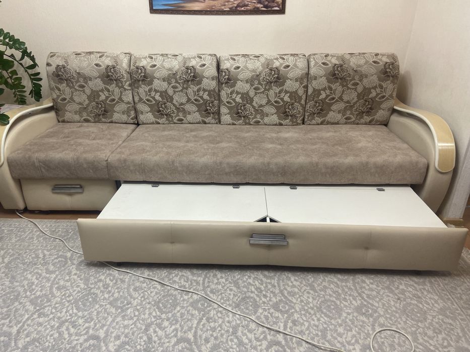 Поодам диван доя гостиной