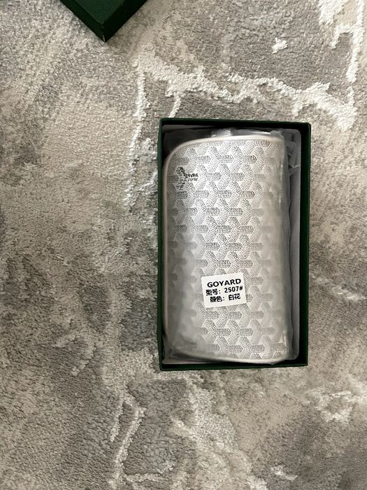 Продаётся барсетка "Несессер" Goyard Cap-Vert PM Bag