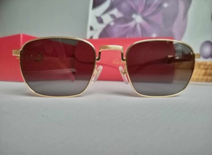 Червени очила Cartier