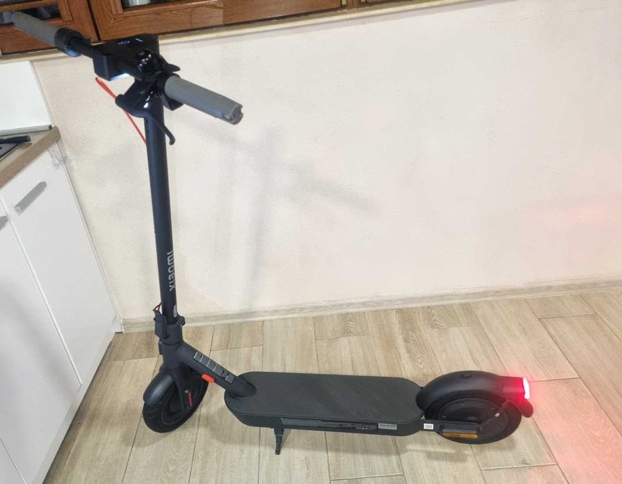 Електрическа тротинетка Xiaomi Electric Scooter 4 Pro Gen 2