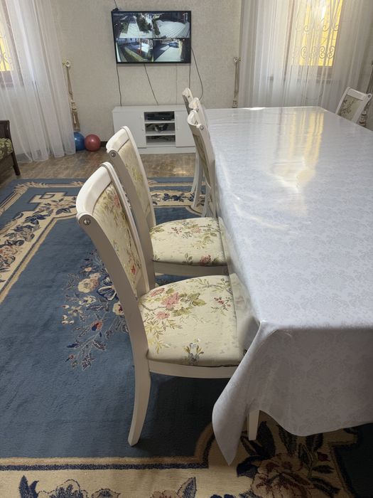 Стол со стульями, 10 стульев