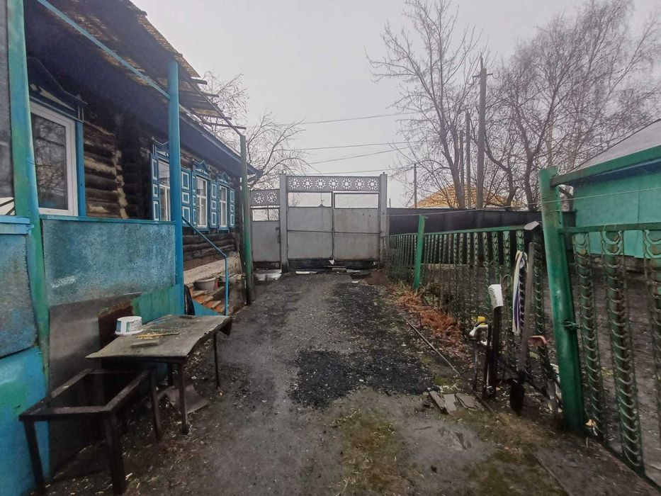 Большой Высокий дом в рабочем поселке - Widok 4
