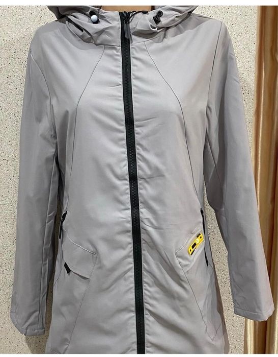 Продам куртку / ветровку