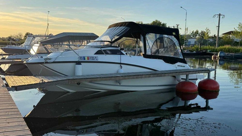 Quicksilver Activ 555 Cabin• Mercury 115 CP CT • Full Option + Peridoc