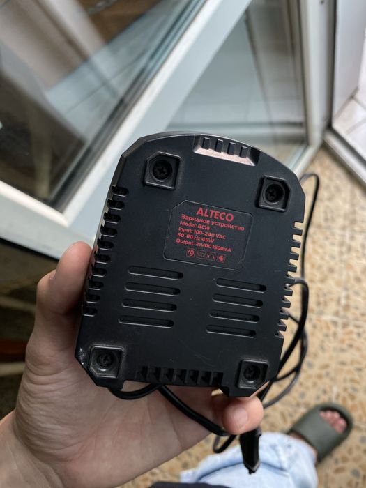 Болгарка беспровадная