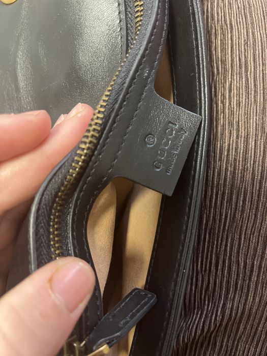 Genta gucci detalii in privat