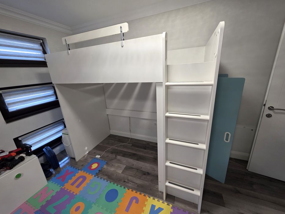 Pat etajat cu raft si dulap