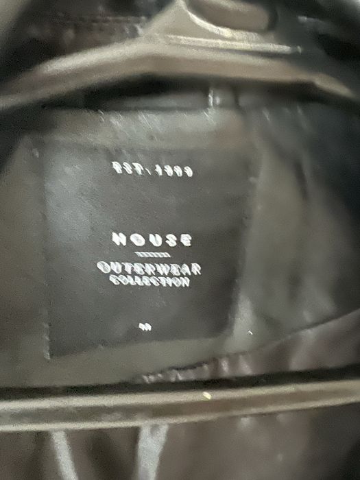 продам куртку кожанную.7000 тг