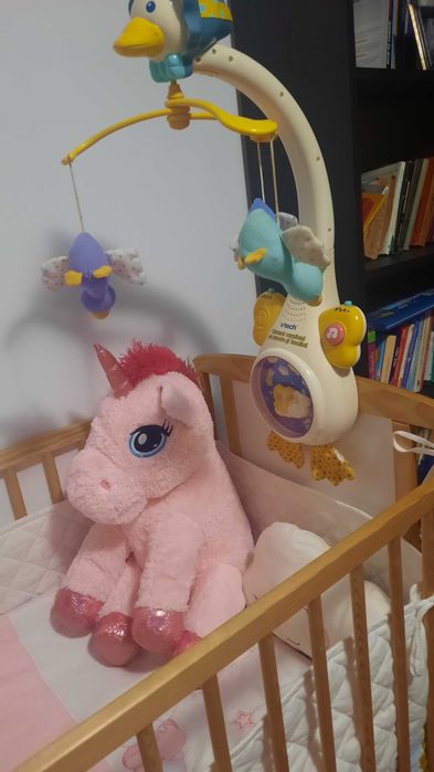 Carusel muzical patut bebelusi