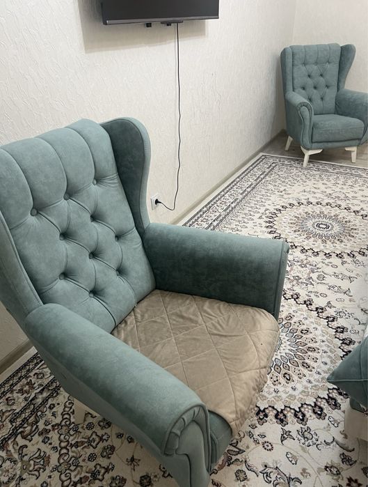 Продам два кресла в отличном состоянии в бирюзовом цвете