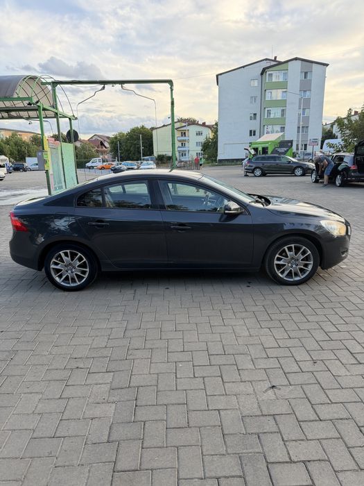 Volvo S60 163cp!