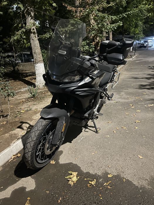 CF Moto MT700 sport turist