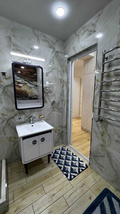 Сдается элегантная квартира в центре   3-х ком. кв на долгий срок