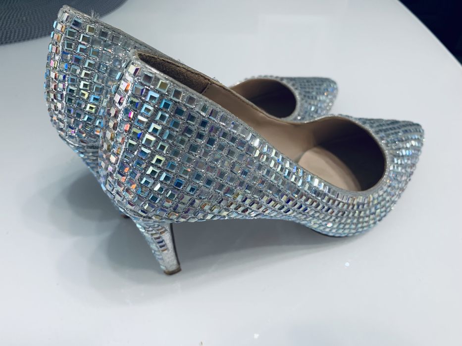 Вечерние туфли новые