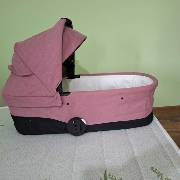 Cybex 2 в 1 кош за новородено и седлака