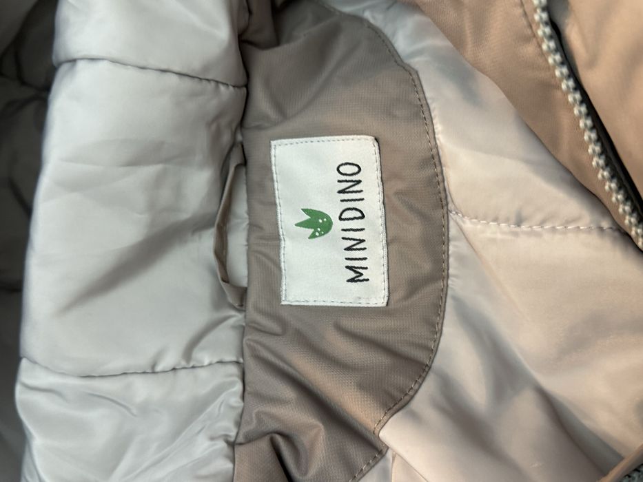 Куртка осень весна на девочку 7-9 лет