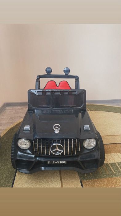 Продам машину детскую игровую